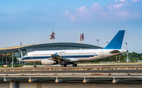 天水空运武汉机场